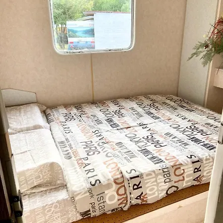 Caravan Rosa 키텐